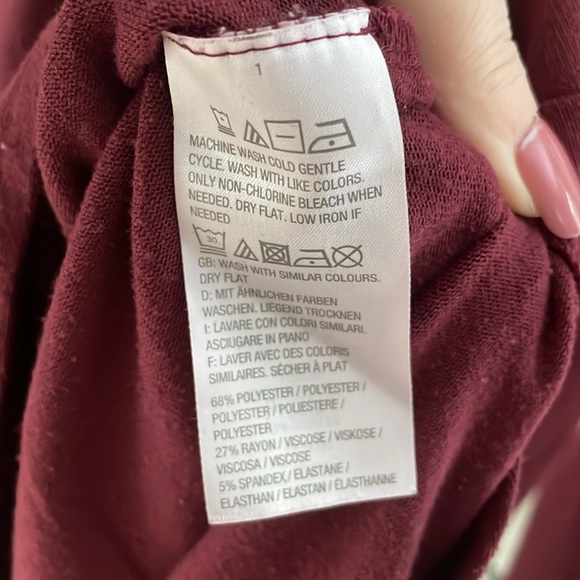 Lisa Rinna top - Picture 6 of 7